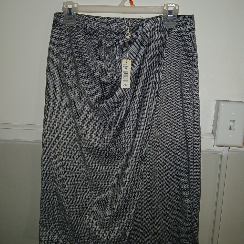 NWT Max Studio Pencil Skirt Business Office Professional Chic Medium Chevron